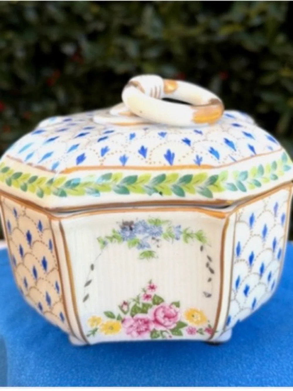 Royal Europa elegant white